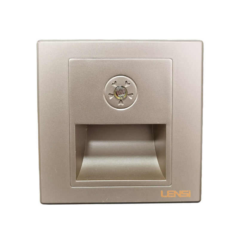 金色光控地腳燈